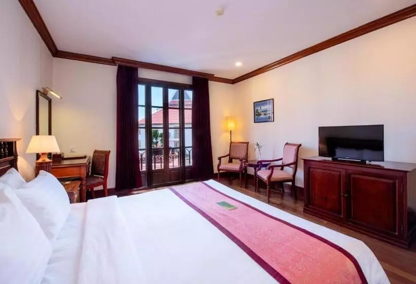 Deluxe Room with Balcony