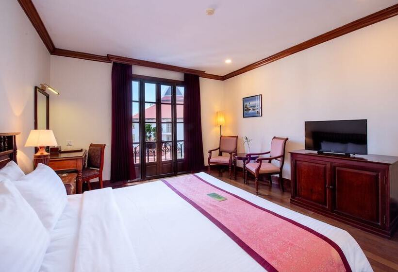 اتاق لوکس, Steung Siem Reap