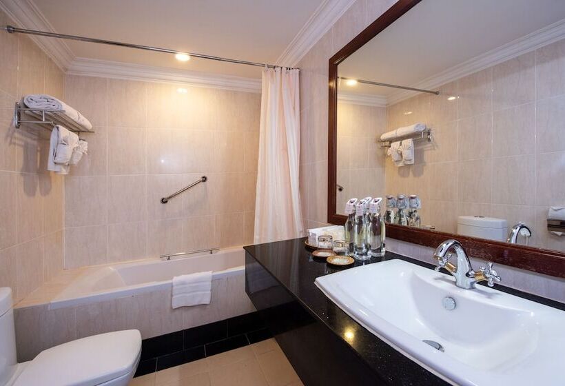 اتاق لوکس سه تخته, Steung Siem Reap