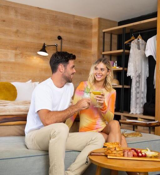 Номер Deluxe Кровать Кинг, The Island Gold Coast