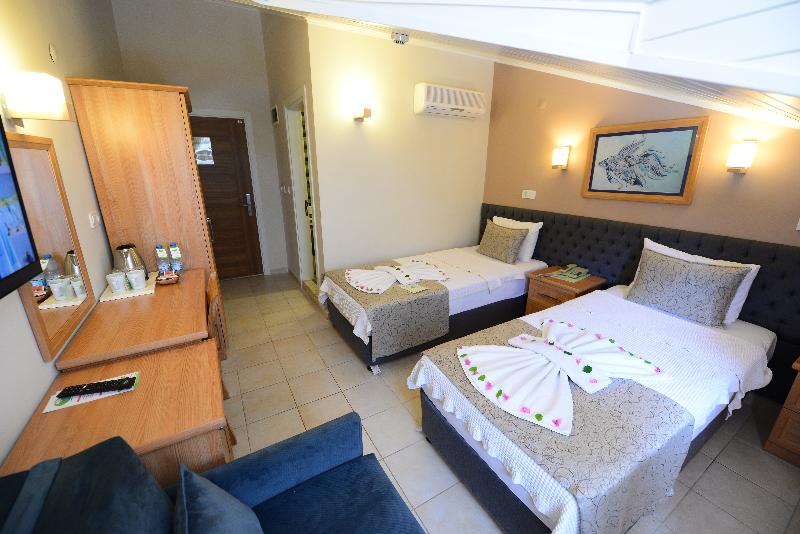 スタンダードルーム, Tonoz Beach