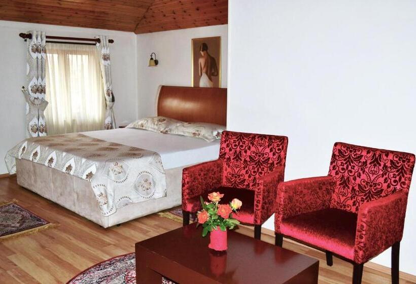 침실 2개 스위트, Villa Tafaj