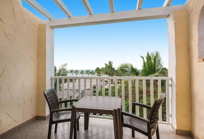 اتاق خانوادگی با چشم‌انداز دریا, VOI Praia de Chaves Resort