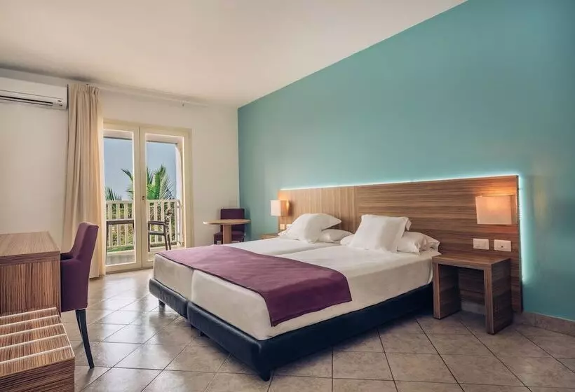 اتاق خانوادگی با چشم‌انداز دریا, VOI Praia de Chaves Resort