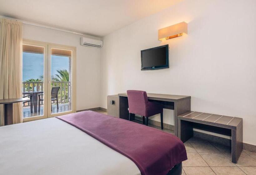 اتاق استاندارد با چشم‌انداز دریا, VOI Praia de Chaves Resort