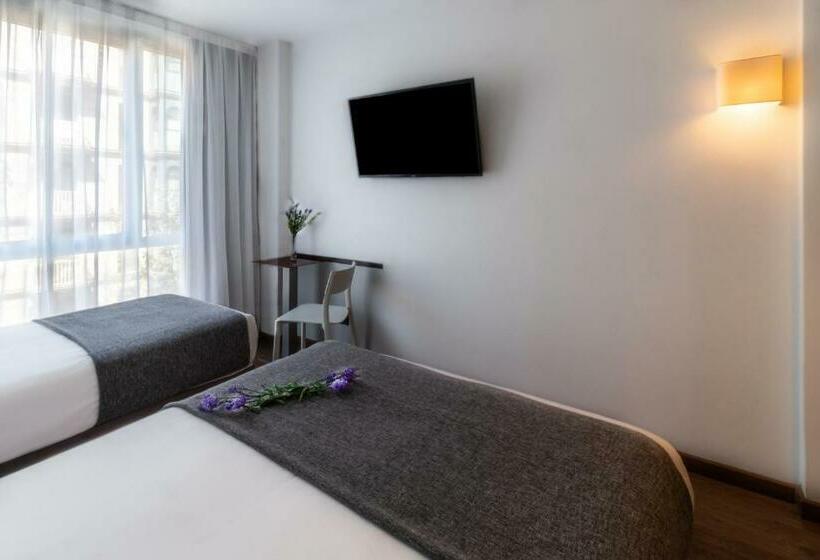 Номер Стандарт Трехместный, Sm Hotel Sant Antoni