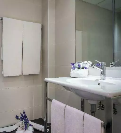 اتاق استاندارد سه نفره, Sm Hotel Sant Antoni