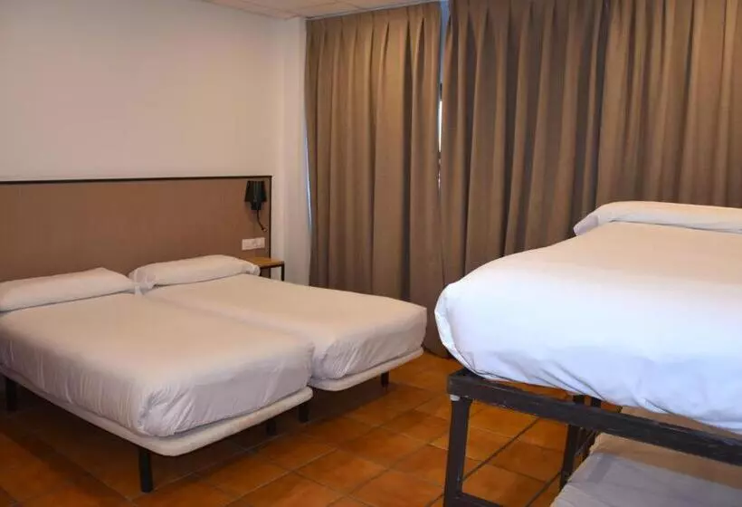 Economy Quadruple Room, Sno Edelweiss