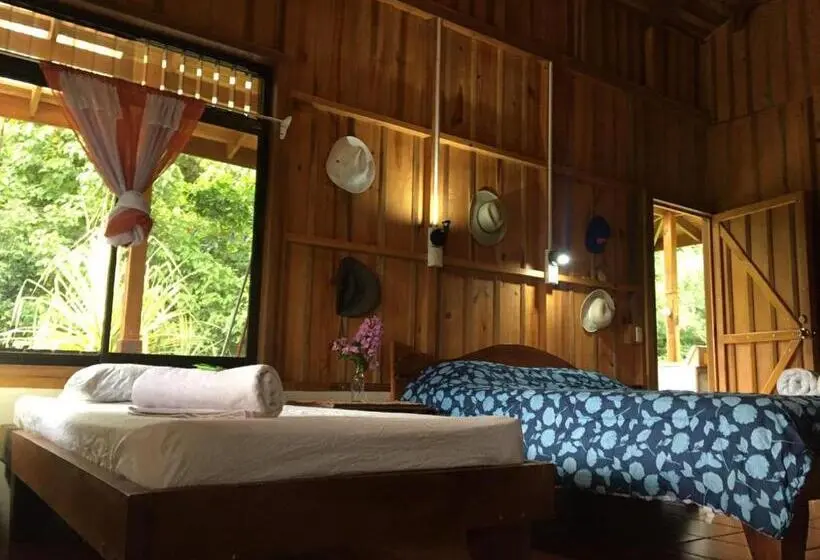 ３ベッドルームハウス, Birds & Breakfast Costa Rica