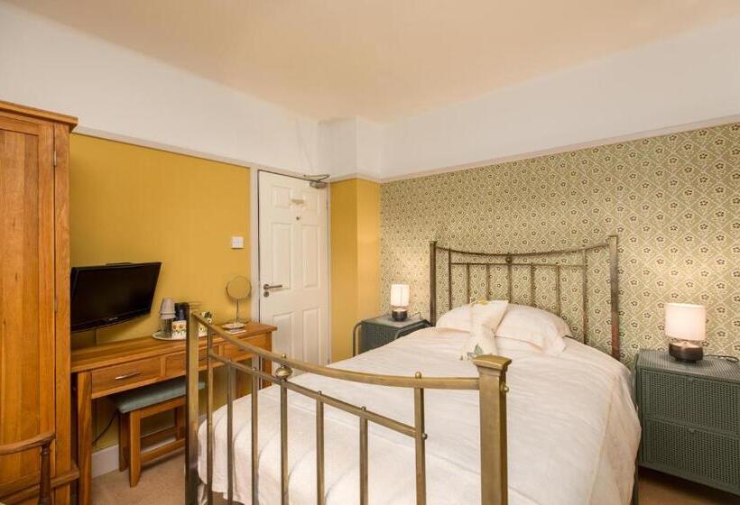 Standard room with outdoor bath, Chestnut Grove Bed And Breakfast