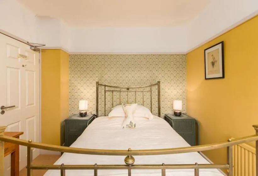 Standard room with outdoor bath, Chestnut Grove Bed And Breakfast