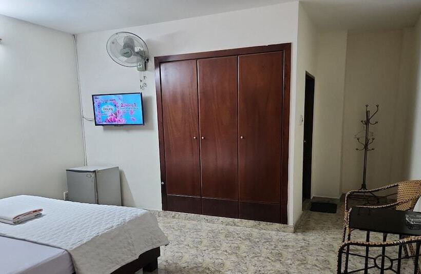 اتاق استاندارد, Bau Cat