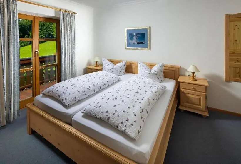庭の見える１ベッドルームアパートメント, Ferienwohnungen Freidinglehen