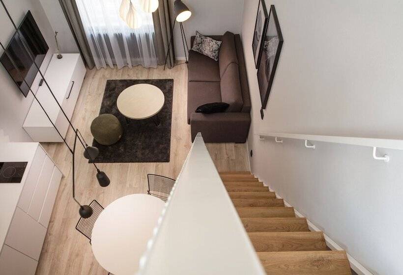 استودیوی استاندارد, Orea Place Seno