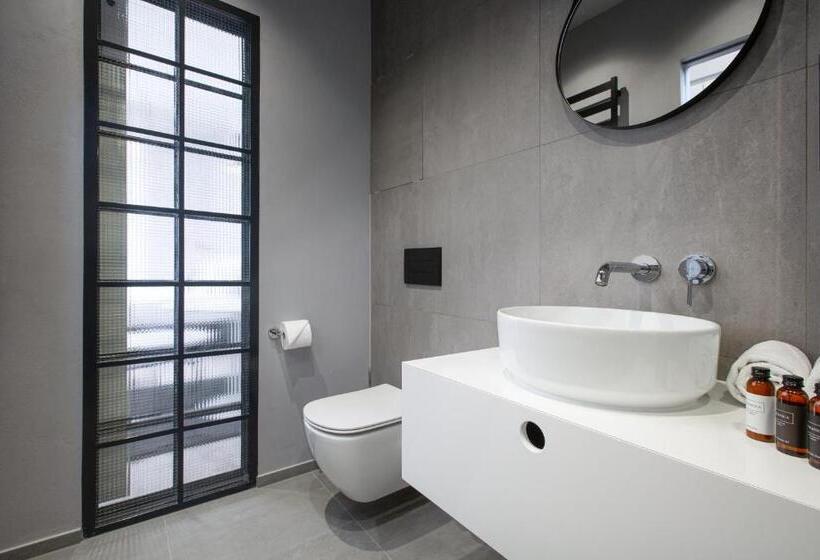 استودیوی استاندارد, Orea Place Seno