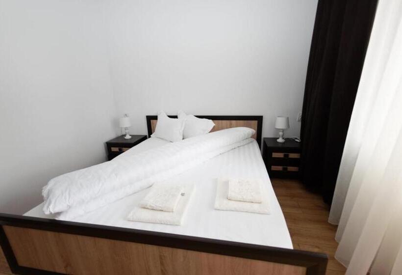 اتاق استاندارد با تخت بزرگ, Casa Câmpulungeană