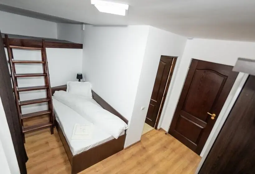 スタンダードシングルルーム, Casa Câmpulungeană