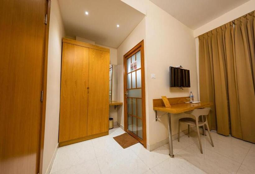 غرفة إقتصادية, Tag Hotels