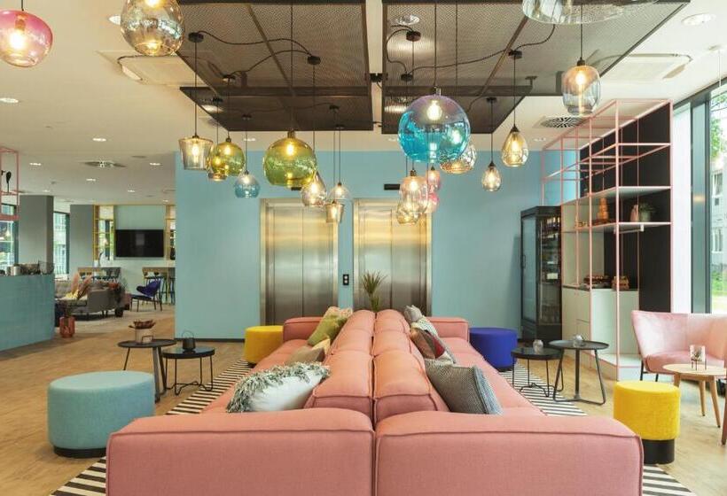 شقة غرفة واحدة, The Niu Belt Apartments