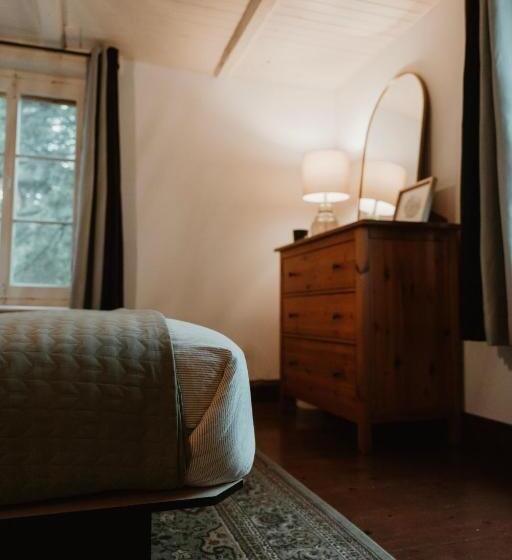 4ベッドルームハウス, Auberge De L'ouest