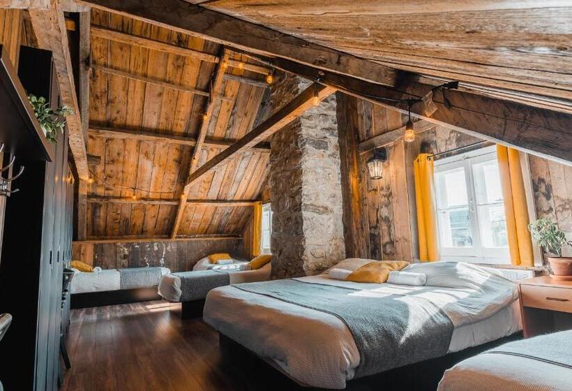 4ベッドルームハウス, Auberge De L'ouest