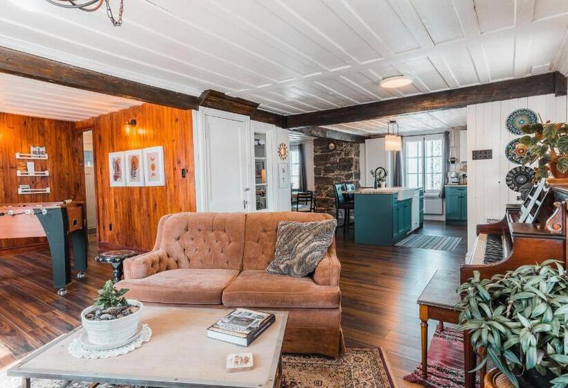 4ベッドルームハウス, Auberge De L'ouest