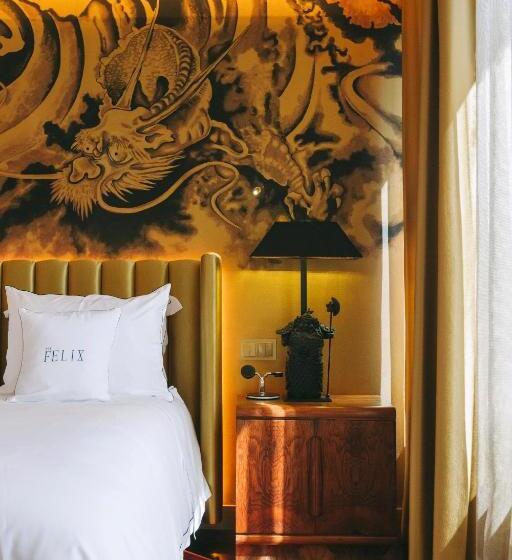 اتاق استاندارد با تخت بزرگ, The Felix 10