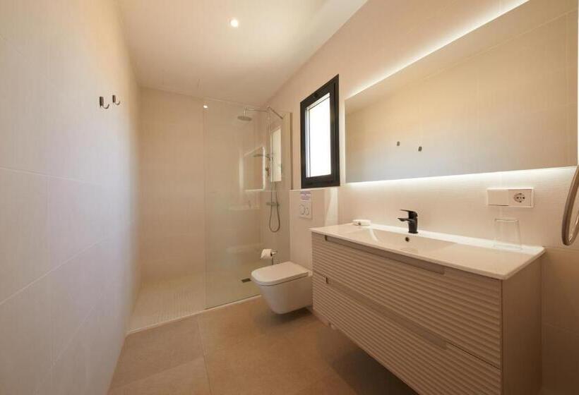 高级房间带漩涡浴缸, Cantó De Marina Adults Only