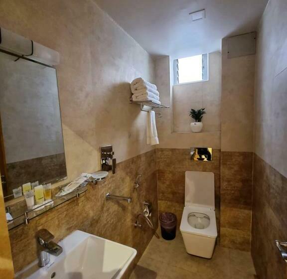 اتاق سوپریور با تخت بزرگ, Chautari Boutique