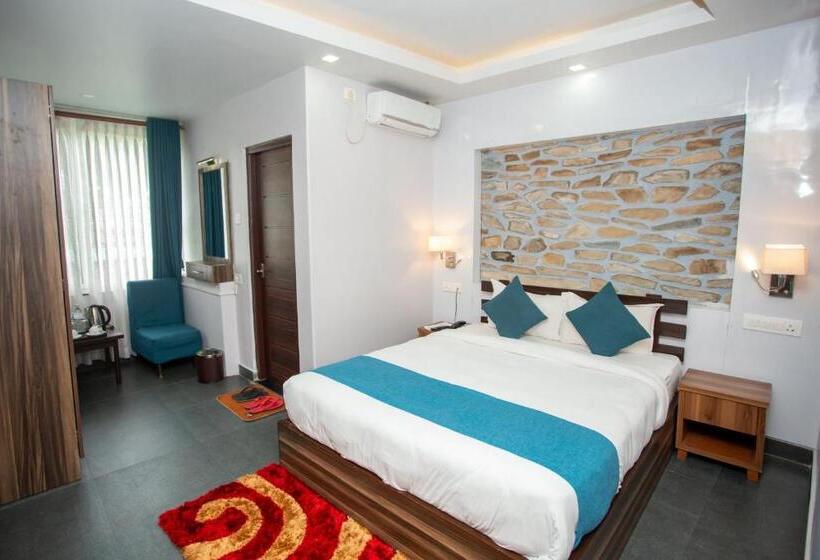 اتاق لوکس, Chautari Boutique