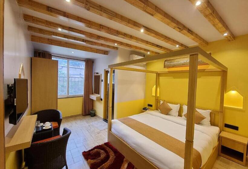 اتاق سوپریور با تخت بزرگ, Chautari Boutique