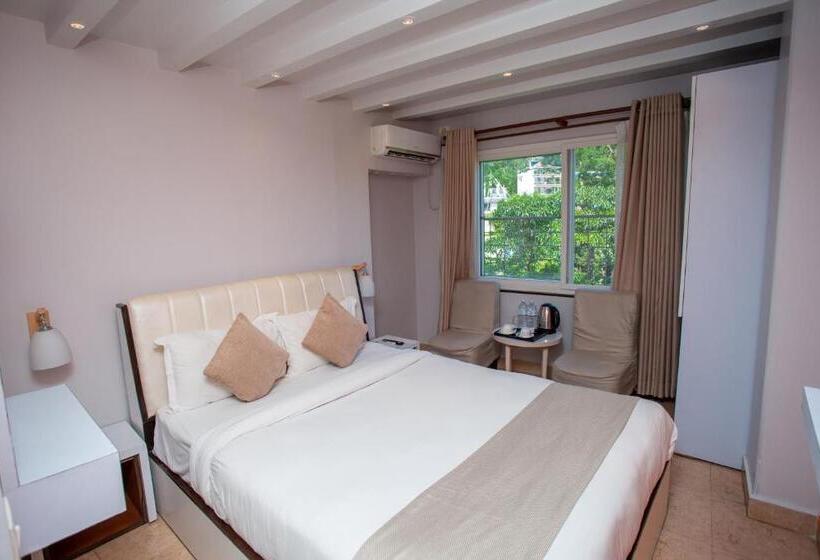 اتاق لوکس, Chautari Boutique