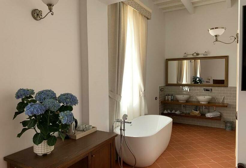 컴포트 트리플 룸, Seranova Luxury Hotel Adults Only