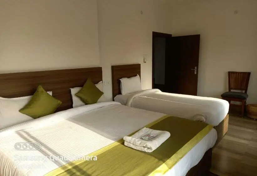 エクゼクティブトリプル, Shivaji Inn Kaziranga