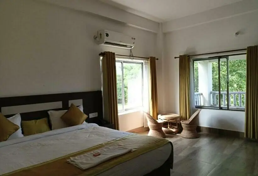 バルコニー付きデラックスルーム, Shivaji Inn Kaziranga