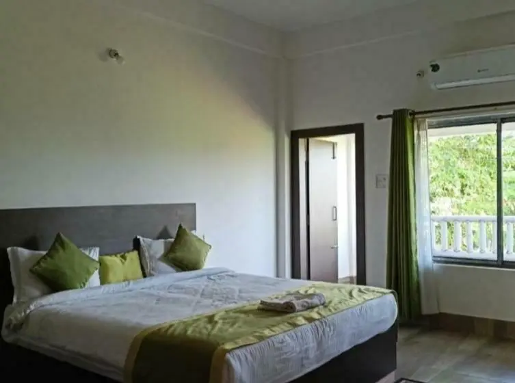 バルコニー付きデラックスルーム, Shivaji Inn Kaziranga
