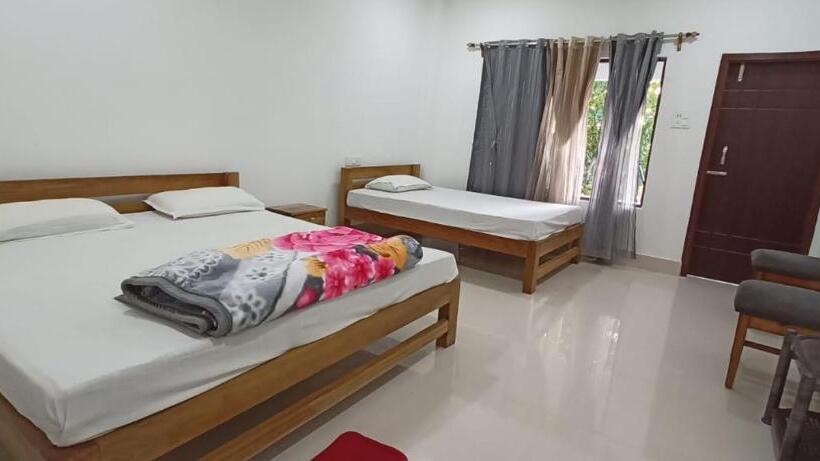 标准三人间, Shivaji Inn Kaziranga