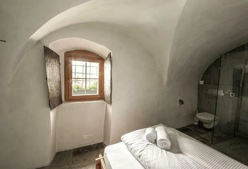 Habitación Estàndard Individual, Weiss Kreuz