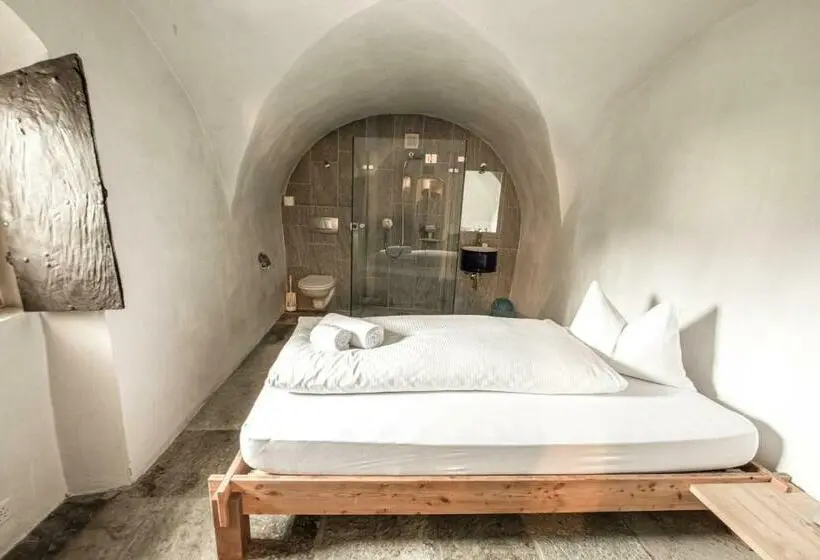 Habitación Estàndard Individual, Weiss Kreuz