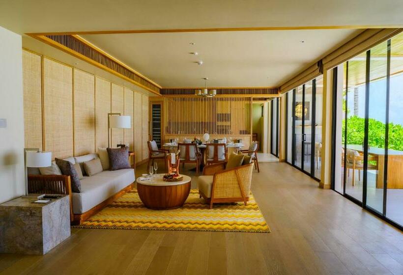 ویلای 4 خوابه, Kuda Villingili Maldives