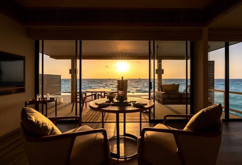 ویلای یک اتاق خوابه با استخر شنا, Kuda Villingili Maldives