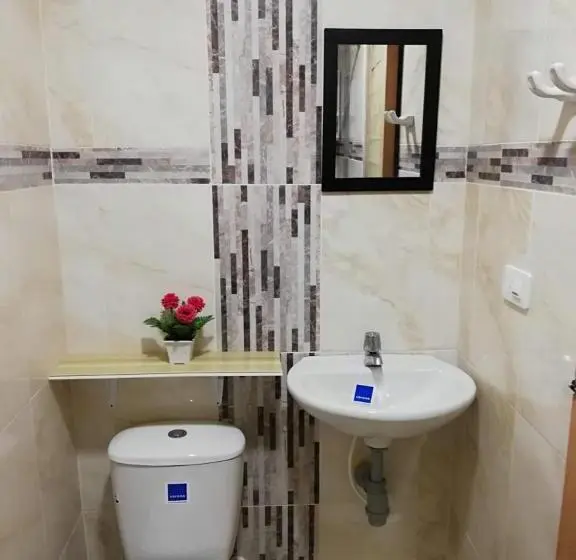 Classic Kolmen Hengen Huone, Cabaña Villa Sofi