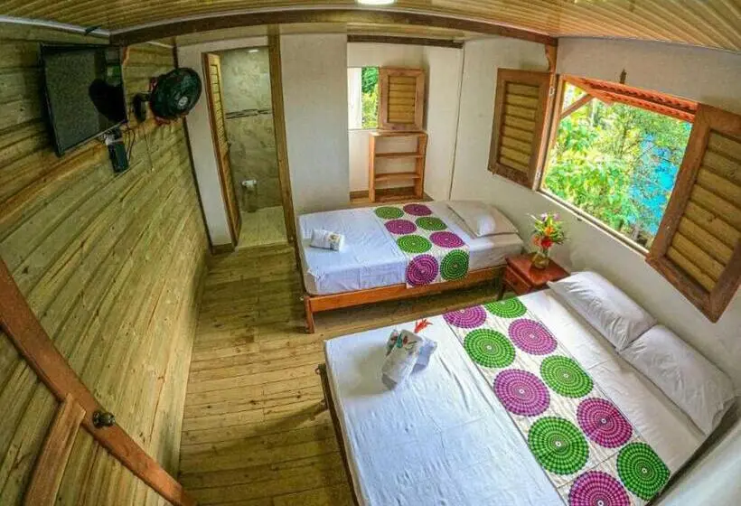 Standard Kolmen Hengen Huone, Cabaña Villa Sofi