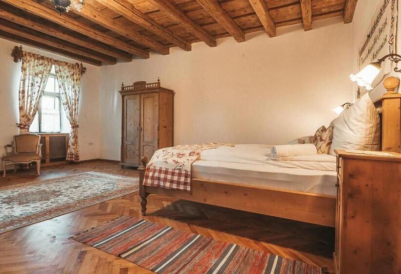 اتاق لوکس, Pensiunea Zidul Cetății