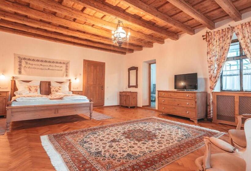 اتاق لوکس, Pensiunea Zidul Cetății