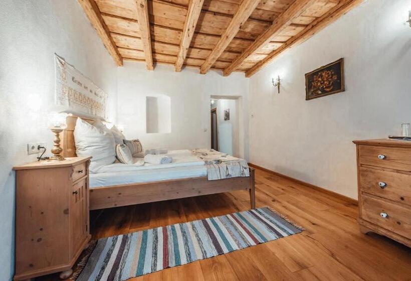 اتاق سوپریور, Pensiunea Zidul Cetății