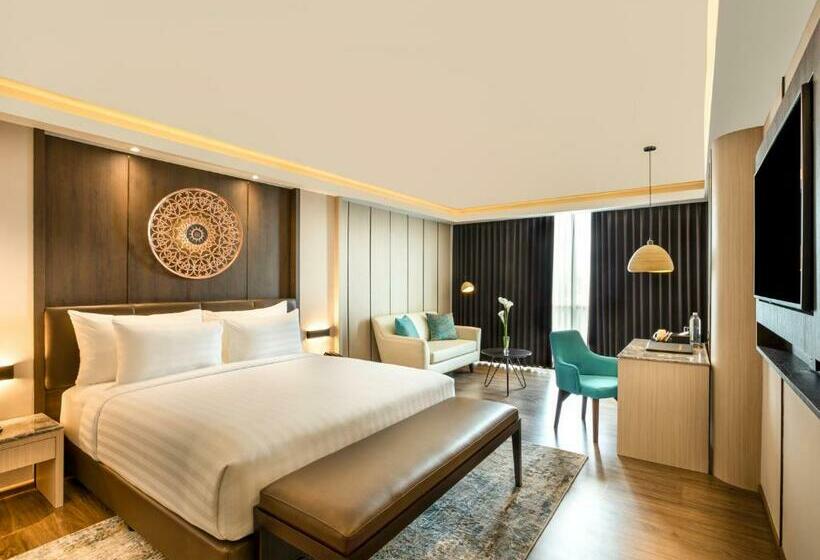 اتاق استاندارد با چشم‌انداز کوهستان, The Manohara Hotel Yogyakarta