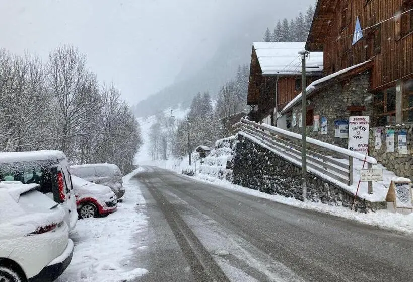 スタンダードシングルルーム, Auberge De Jeunesse Hi La Clusaz