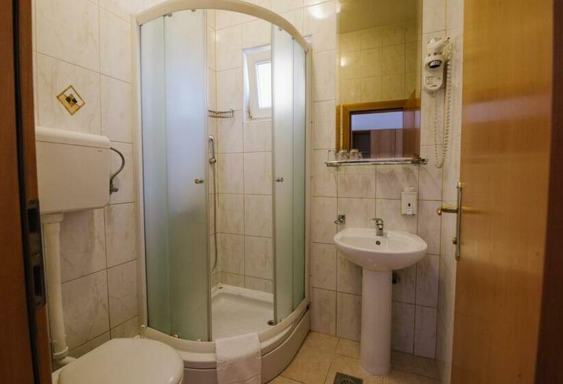 اتاق کلاسیک سه تخته, Dubrovnik Međugorje