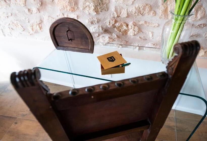 סוויטה, Magari Estates Boutique